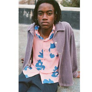 Urban Outfitters UO Daisy Print Button-Down Shirt Men's Pink Floral M NWT